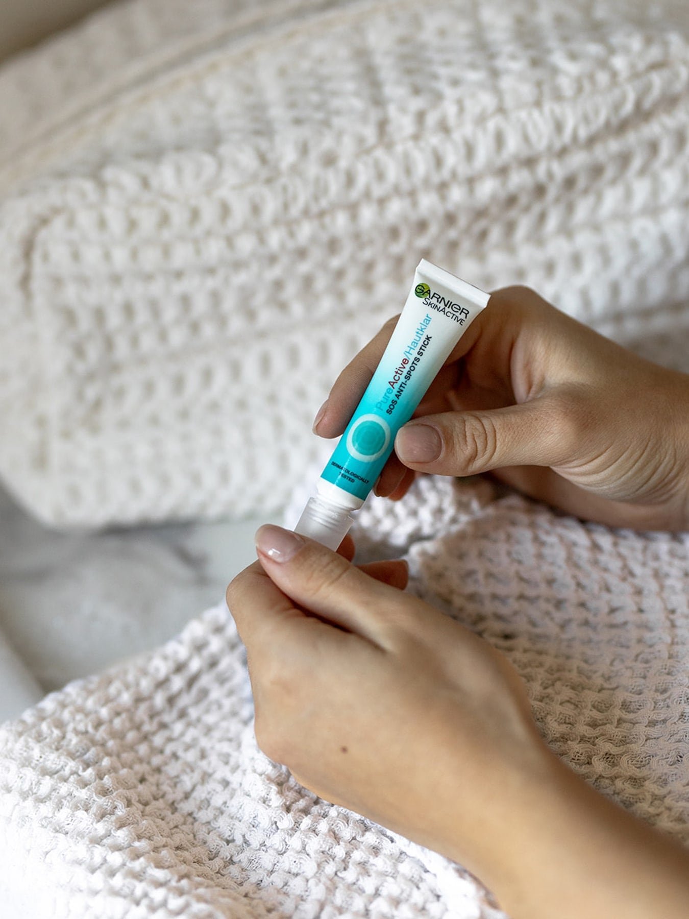 S.O.S. Anti-Pickel-Stift Detail